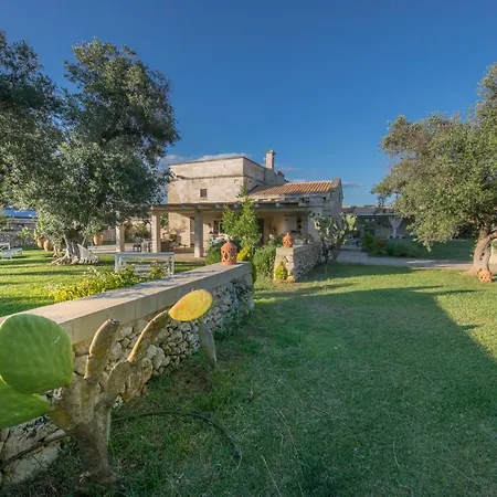 Country house Masseria Vittoria *
